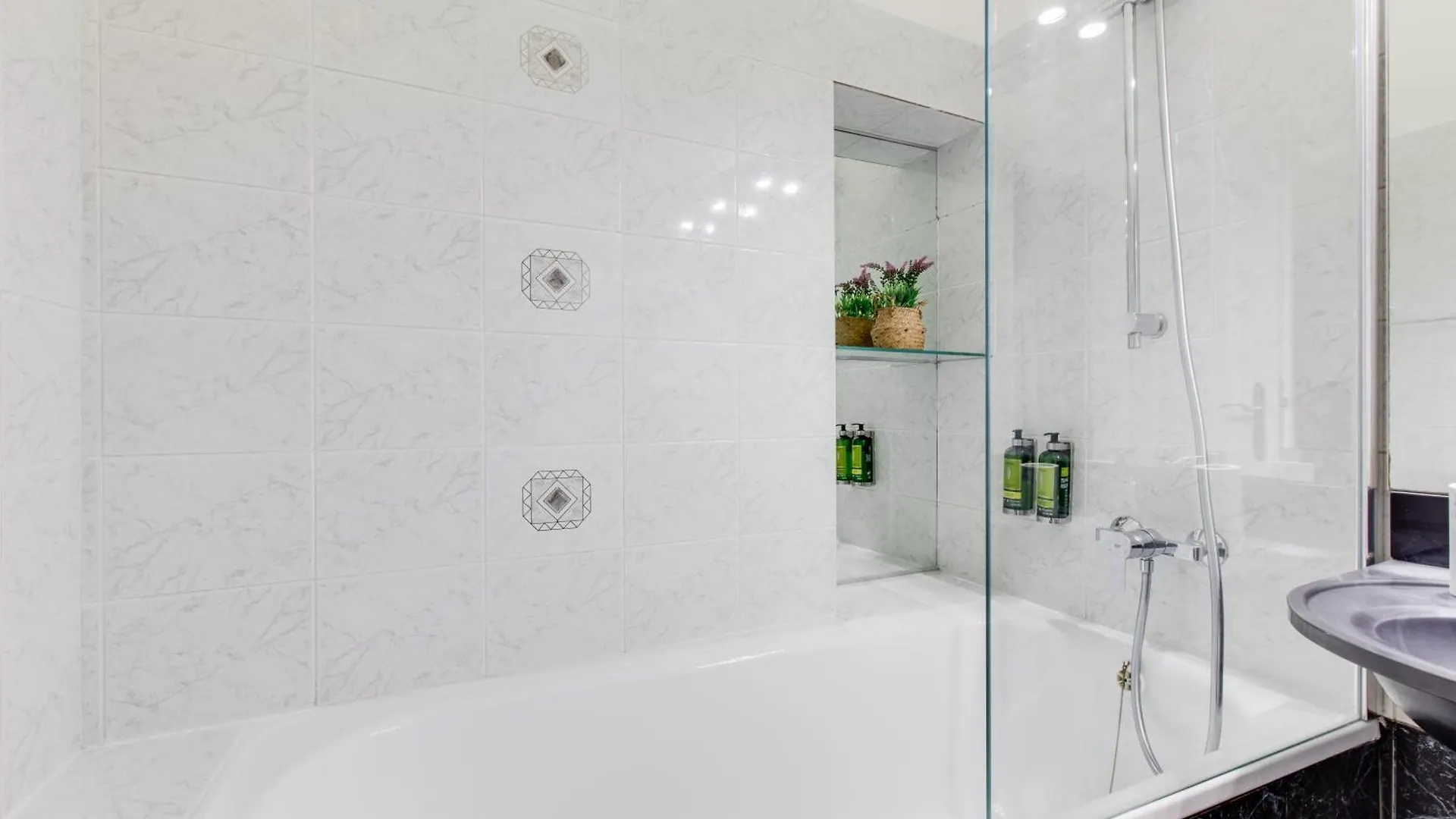 Wenceslas Square Royal Two Bedroom Apartment 프라하 체코