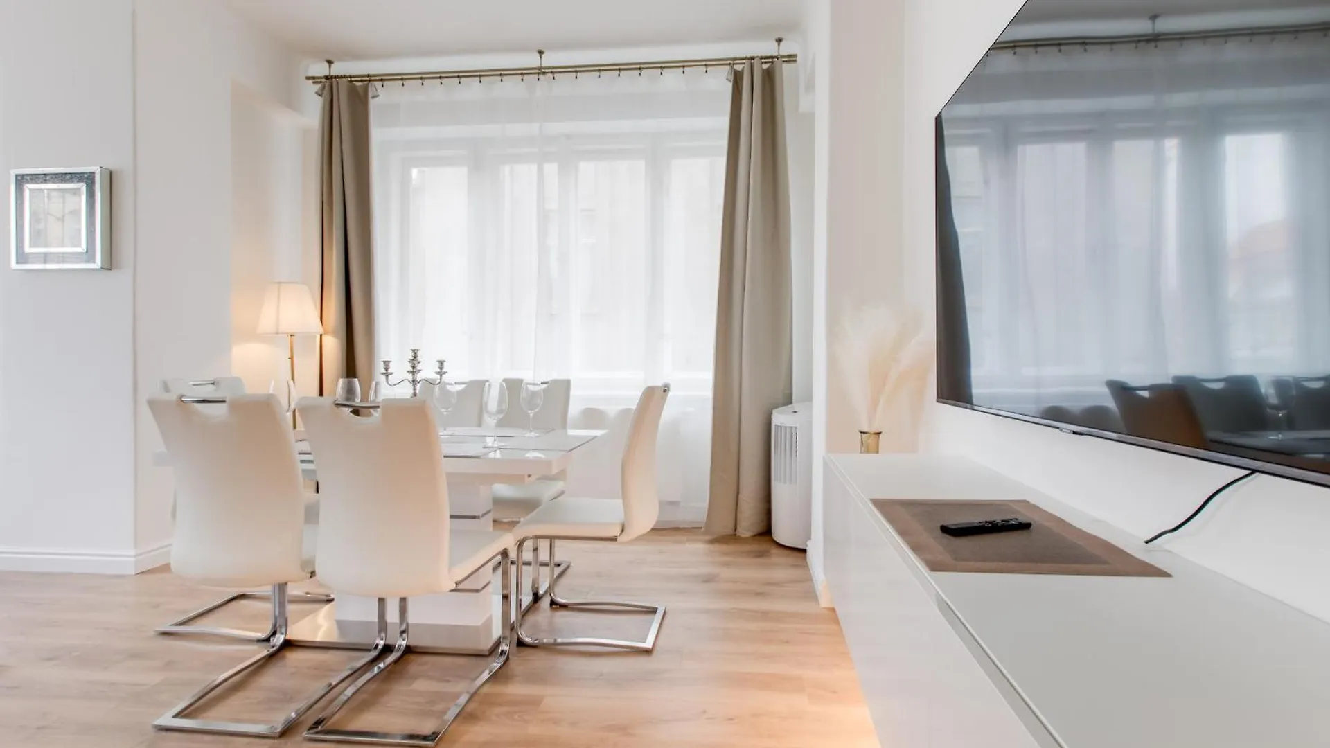 Wenceslas Square Royal Two Bedroom Apartment 프라하