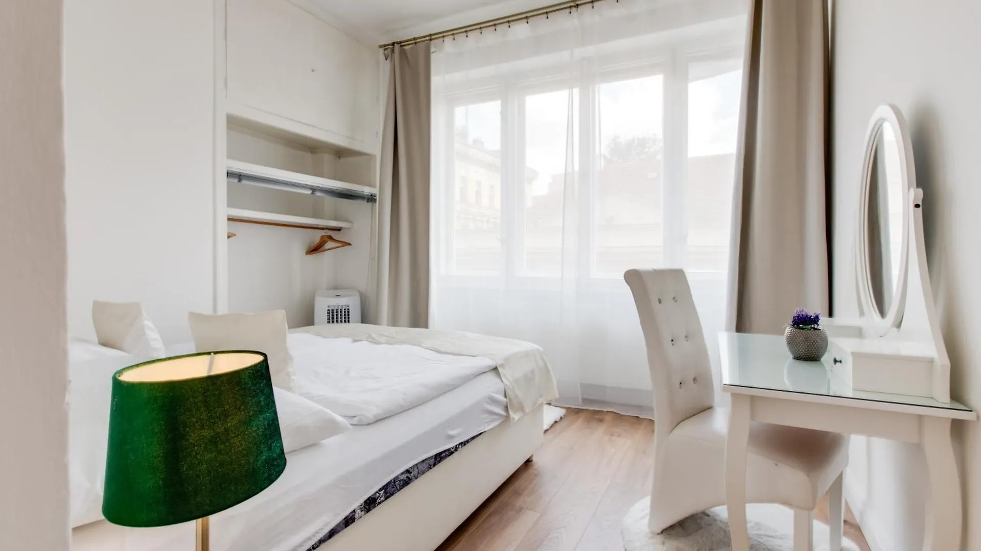 Wenceslas Square Royal Two Bedroom Apartment Prague 0*,  République tchèque