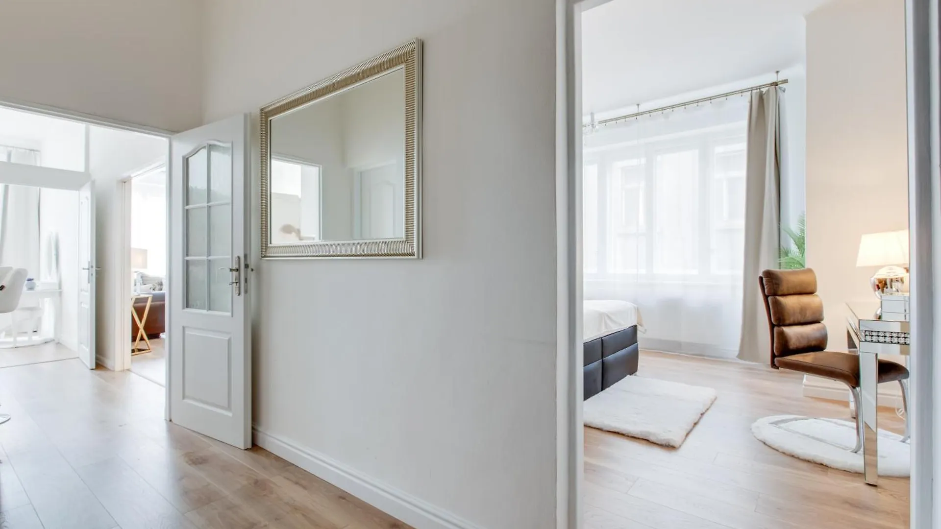 Wenceslas Square Royal Two Bedroom Apartment Prague