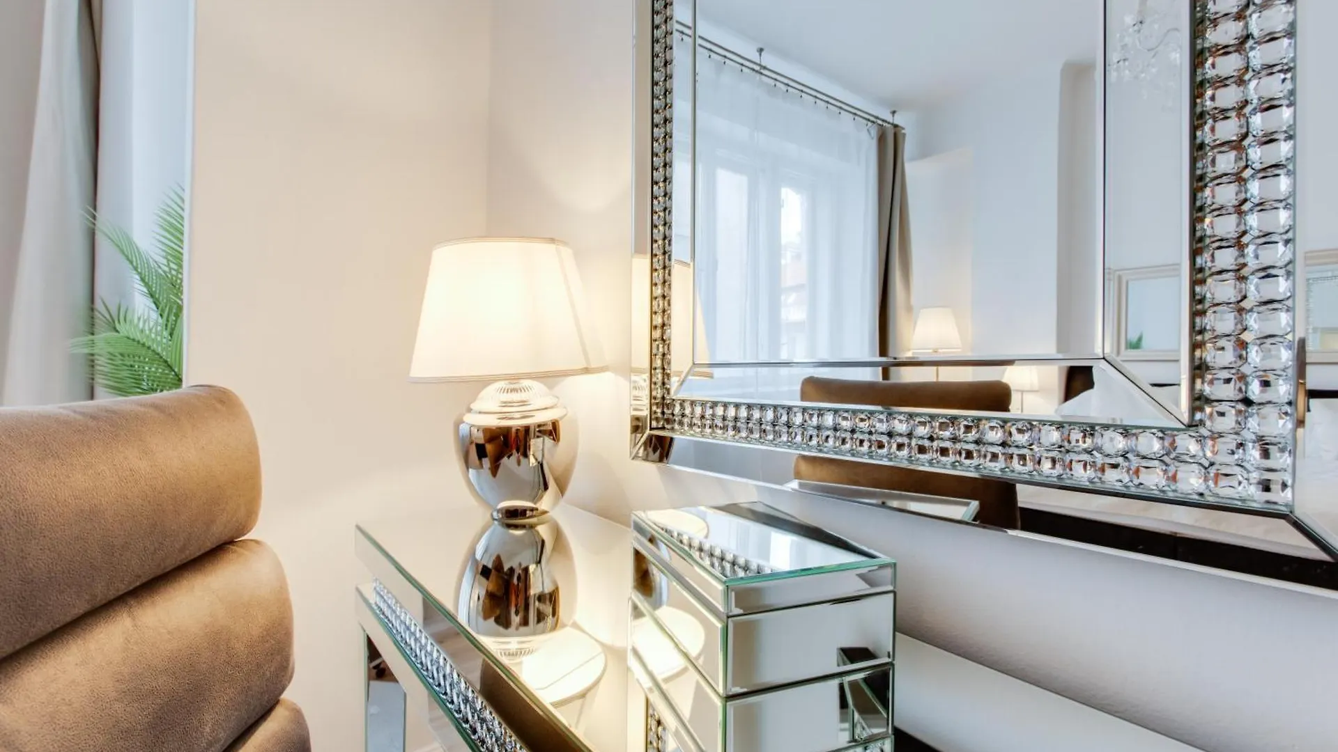 Wenceslas Square Royal Two Bedroom Apartment Prague